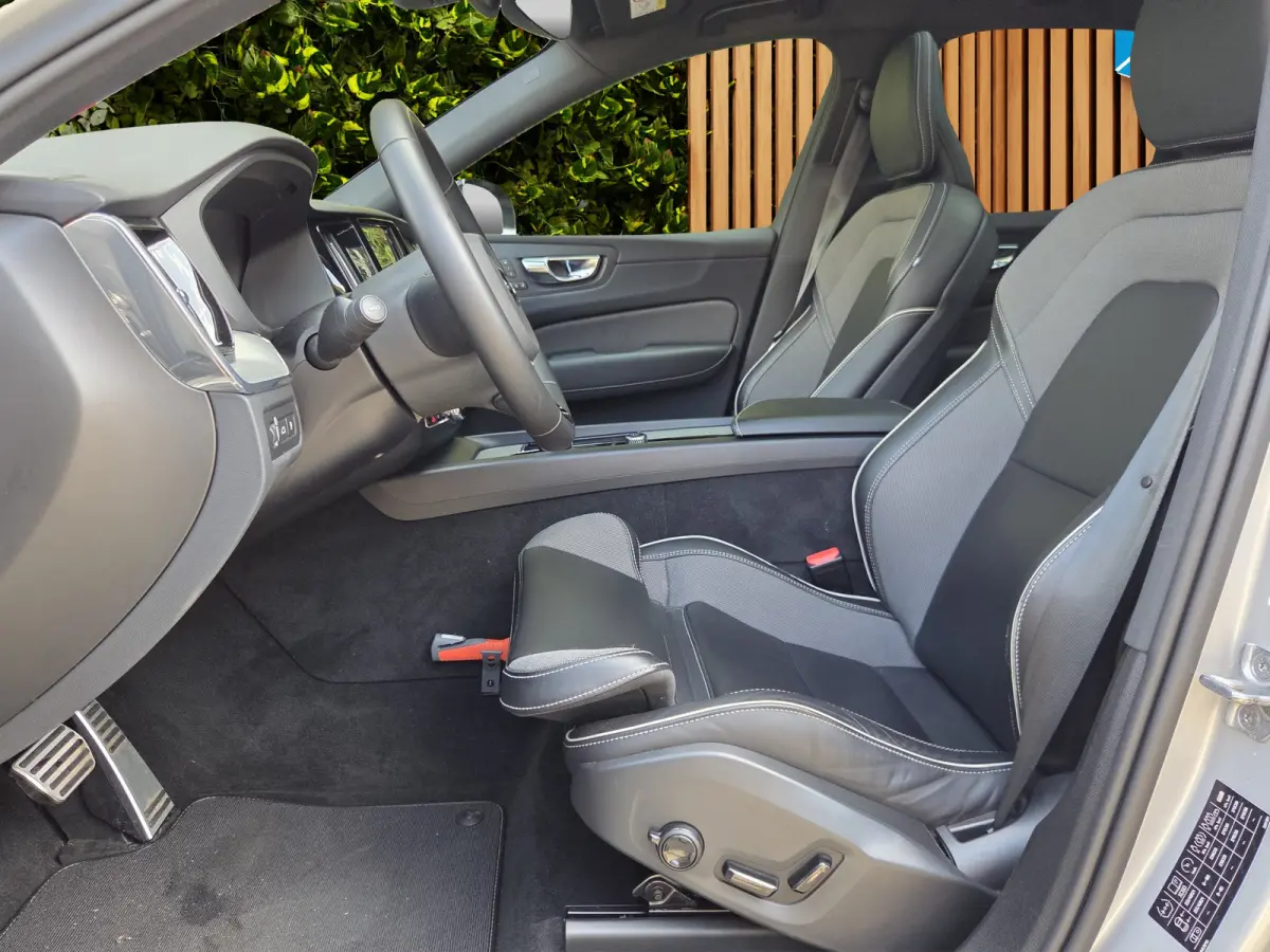 2.0 T6 AWD Recharge Ultimate Dark | Pilot Assist | Schuifdak | Memory | Harman/Kardon | Head-up display