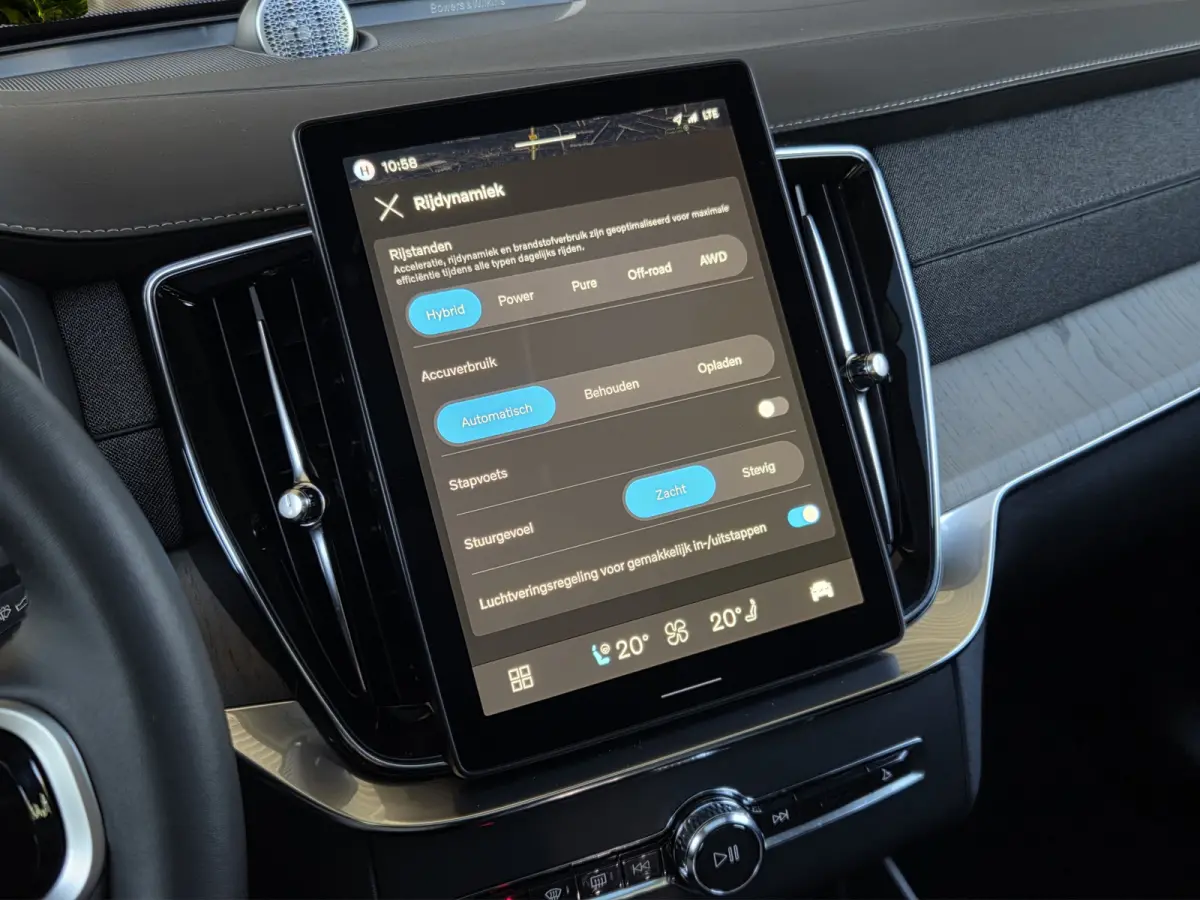 2.0 T8 Plug-in hybrid AWD Ultra Dark | Luchtvering | Massage/ventilatie | Bowers&Wilkins | Trekhaak