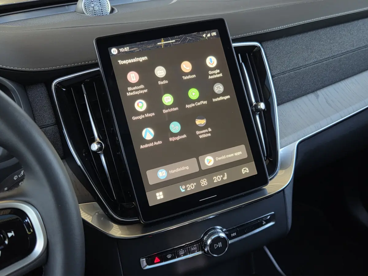 2.0 T8 Plug-in hybrid AWD Ultra Dark | Luchtvering | Massage/ventilatie | Bowers&Wilkins | Trekhaak