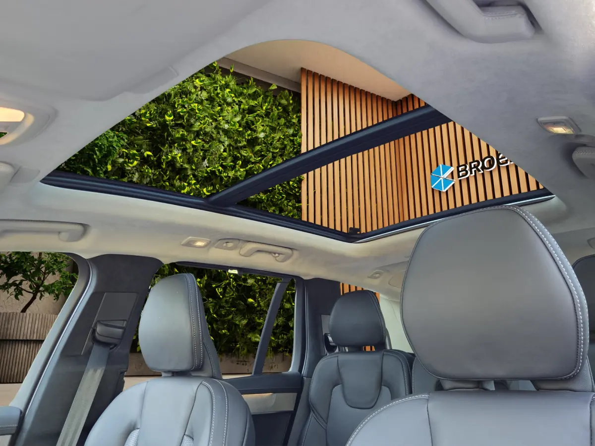 2.0 T8 Plug-in hybrid AWD Ultra Dark | Luchtvering | Massage/ventilatie | Bowers&Wilkins | Trekhaak