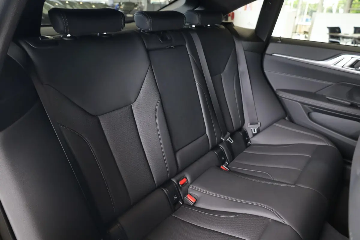 Gran Coupé eDrive40 | M Sportpakket | SOH 95,1% | Voorstoelen Verwarmd |