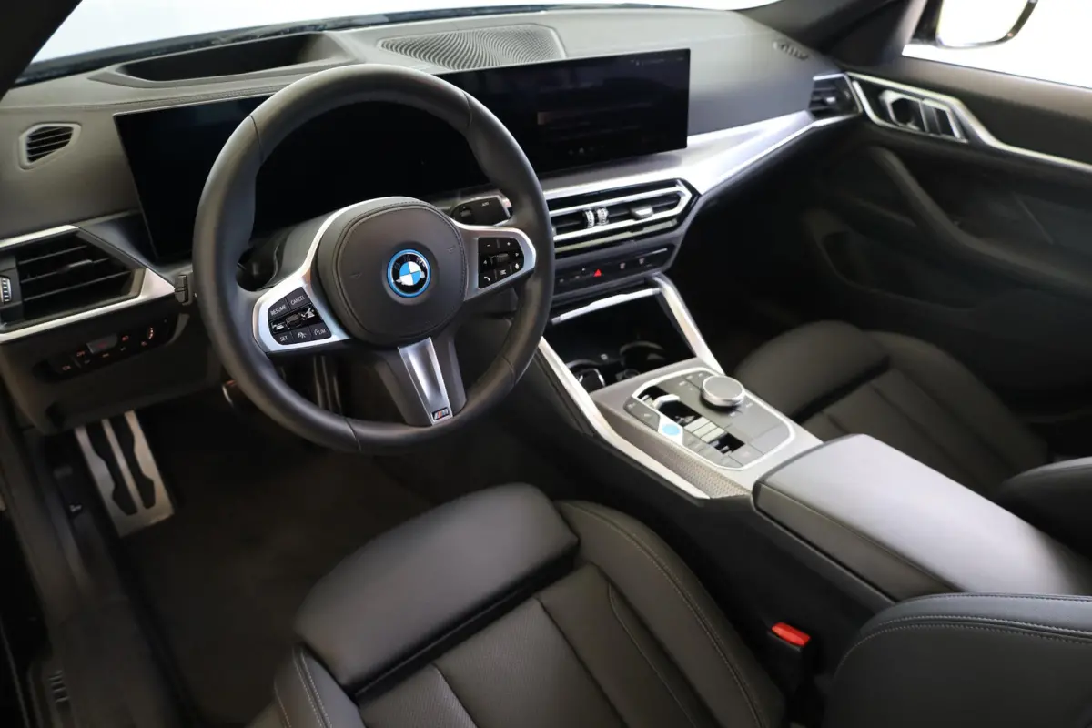 Gran Coupé eDrive40 | M Sportpakket | SOH 95,1% | Voorstoelen Verwarmd |