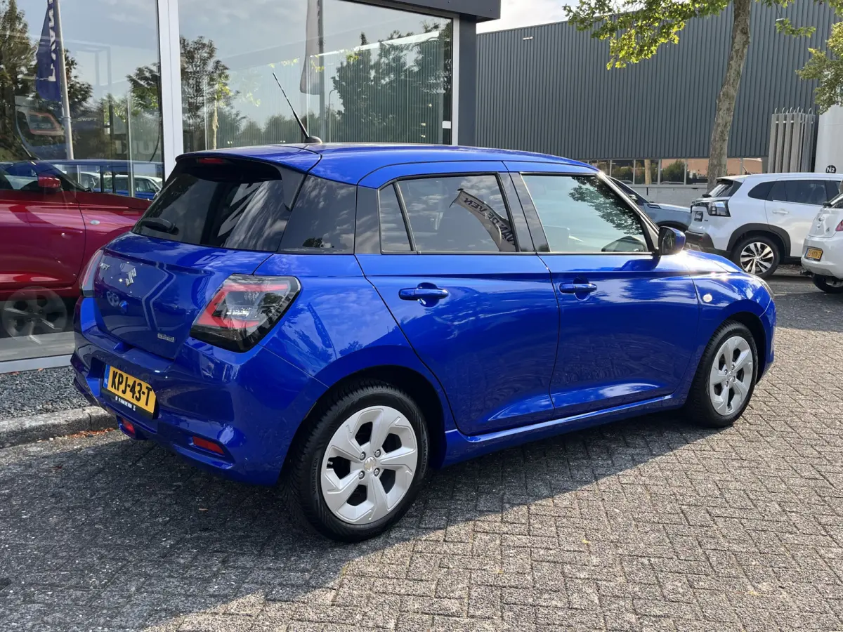 1.2 Smart Hybrid Select | Adapt. Cruise | Camera | Stoelverwarming | 16'' | Dodehoek | Carplay/Android Auto | Smart Entry |