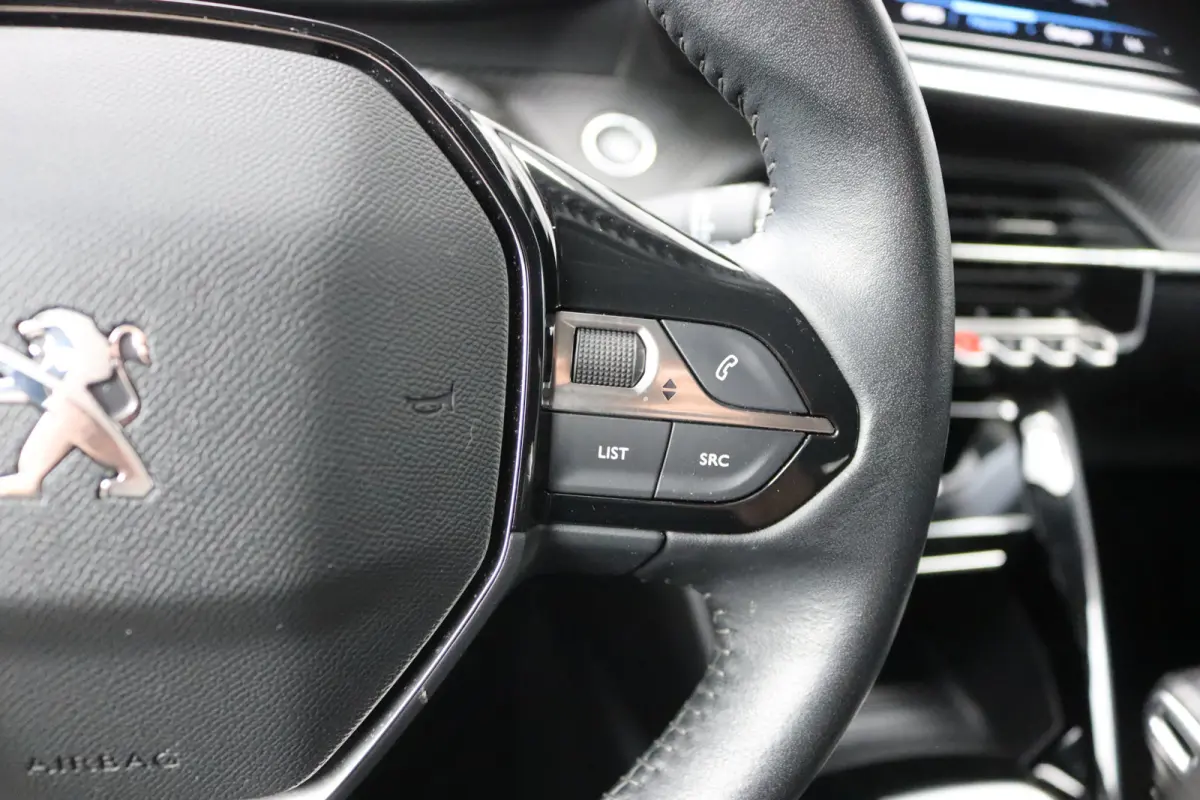 1.2 PureT. 130PK Allure Gr.-Navigatie/Camera/Cruise-control/Carplay-android