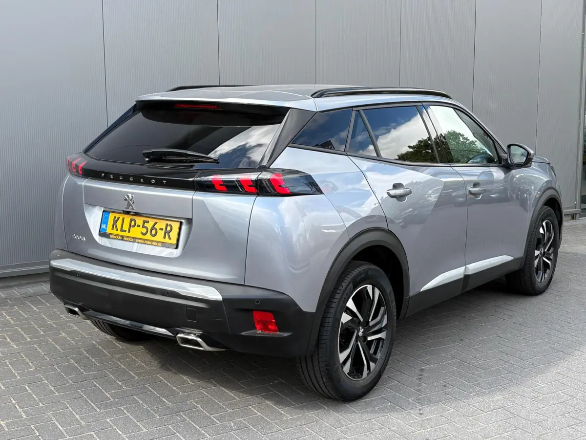1.2 PureT. 130PK Allure Gr.-Navigatie/Camera/Cruise-control/Carplay-android