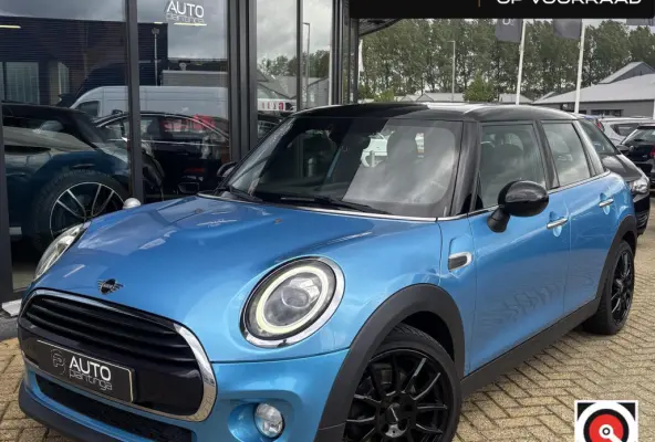 1.5 Cooper Chili 136PK | PANO | NL AUTO | Luxe Stoelen | Parkeersensoren | Airco | Navigatie | Cruise Control | 2 Sleutels | Lichtmetalen Velgen |