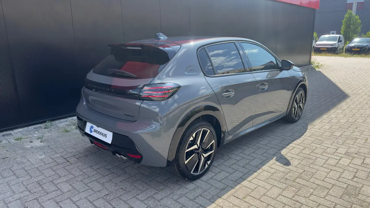 GT | Elektrische parkeerrem | Extra getinte achterste zijruiten en achterruit | Extra getinte achterste zijruiten en achterruit