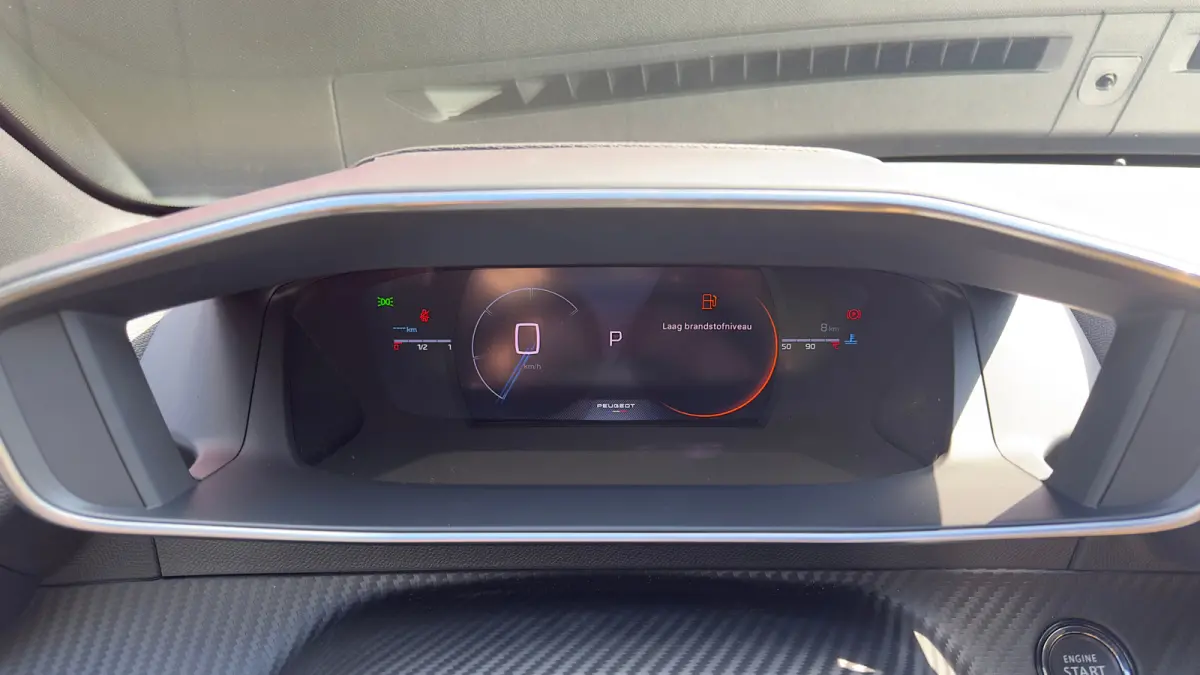 GT | Elektrische parkeerrem | Extra getinte achterste zijruiten en achterruit | Extra getinte achterste zijruiten en achterruit