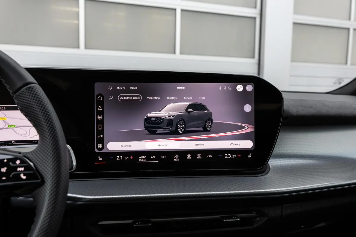 1.5 e-hybrid 272pk S edition | Leder interieur | Tech Plus pakket | 19'' velgen