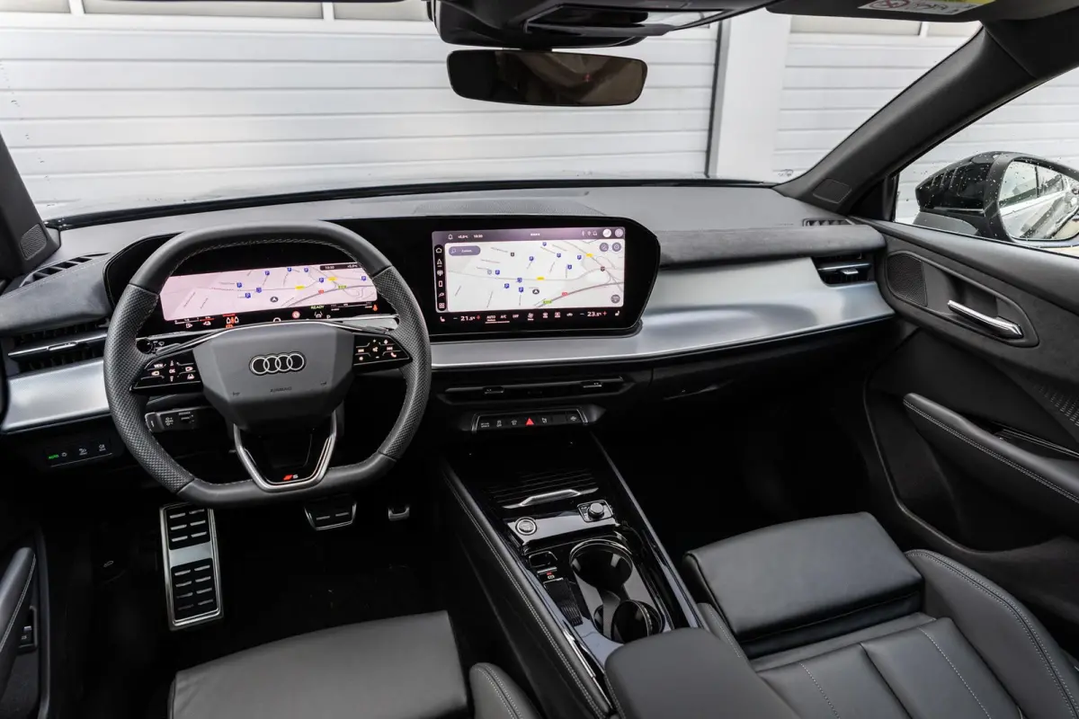 1.5 e-hybrid 272pk S edition | Leder interieur | Tech Plus pakket | 19'' velgen