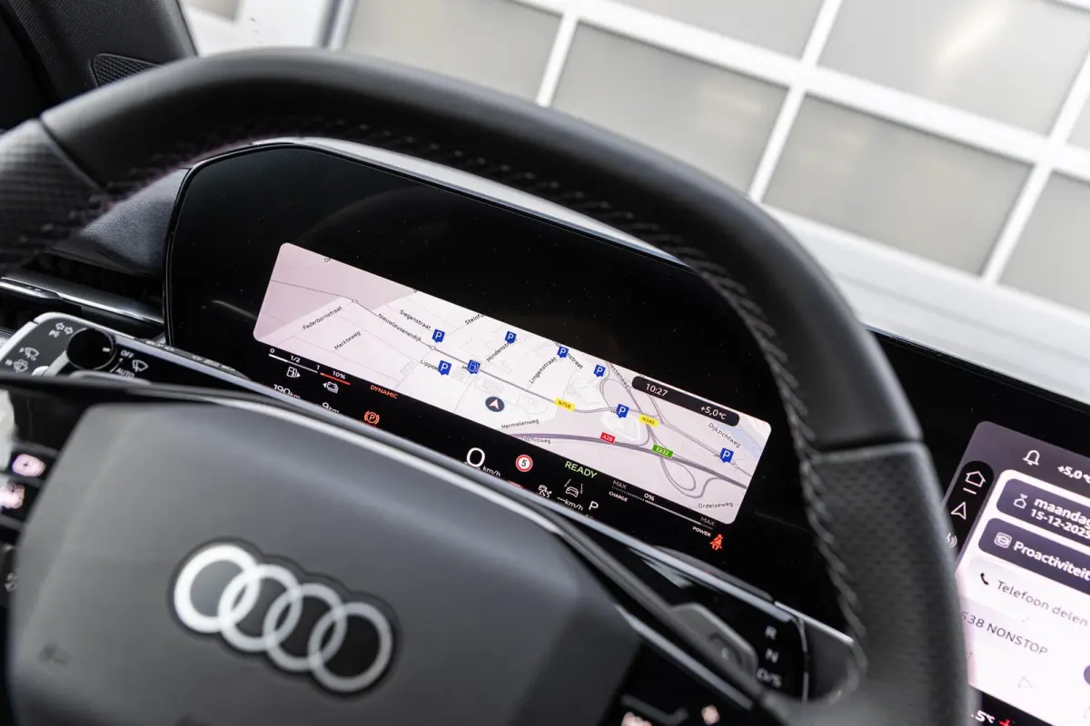 1.5 e-hybrid 272pk S edition | Leder interieur | Tech Plus pakket | 19'' velgen