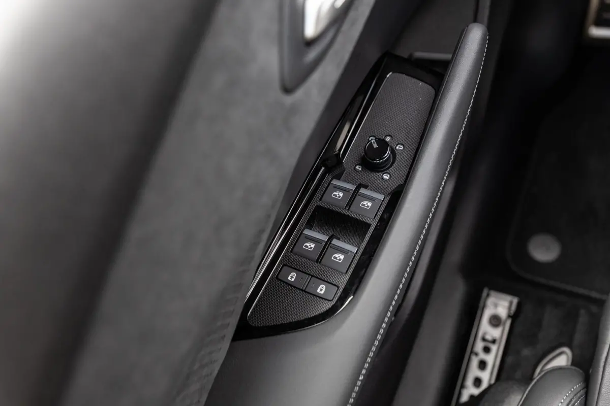 1.5 e-hybrid 272pk S edition | Leder interieur | Tech Plus pakket | 19'' velgen