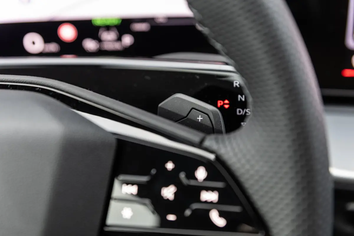 1.5 e-hybrid 272pk S edition | Leder interieur | Tech Plus pakket | 19'' velgen