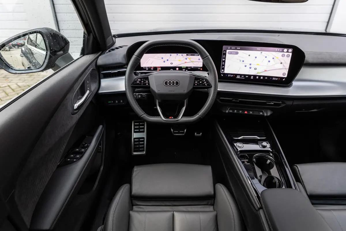 1.5 e-hybrid 272pk S edition | Leder interieur | Tech Plus pakket | 19'' velgen