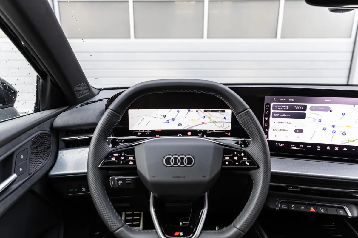 1.5 e-hybrid 272pk S edition | Leder interieur | Tech Plus pakket | 19'' velgen