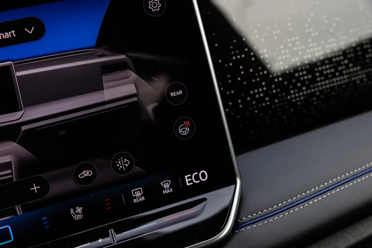 1.5 eHybrid 204pk R-Line Edition | Panoramadak | Leder | Trekhaak | Stoel Ventilatie