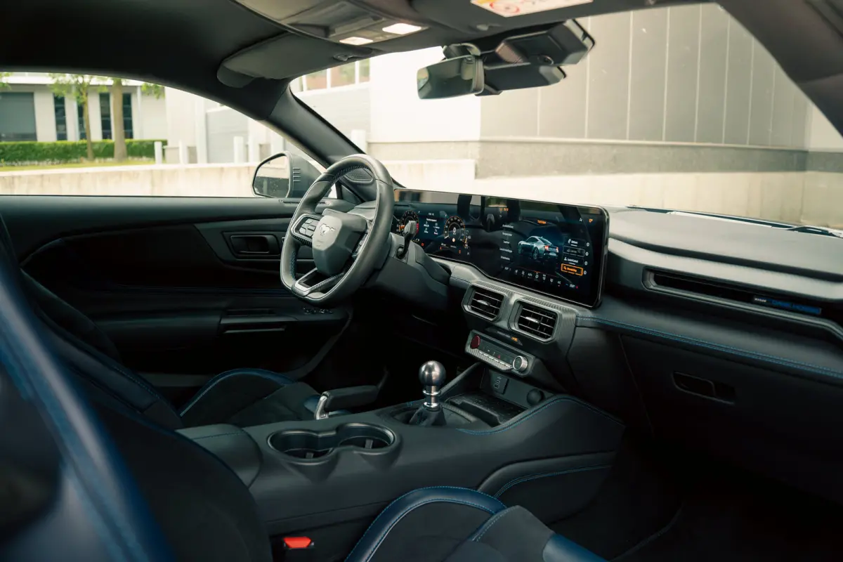 5.0 V8 DARK HORSE | Org. NL | Recaro | Adap. Cruise | BLIS