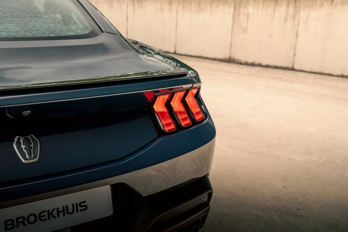 5.0 V8 DARK HORSE | Org. NL | Recaro | Adap. Cruise | BLIS