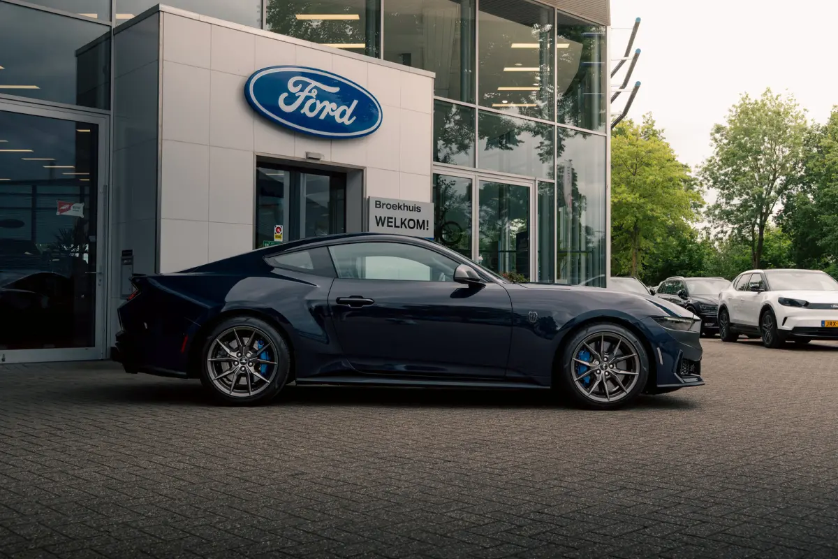 5.0 V8 DARK HORSE | Org. NL | Recaro | Adap. Cruise | BLIS