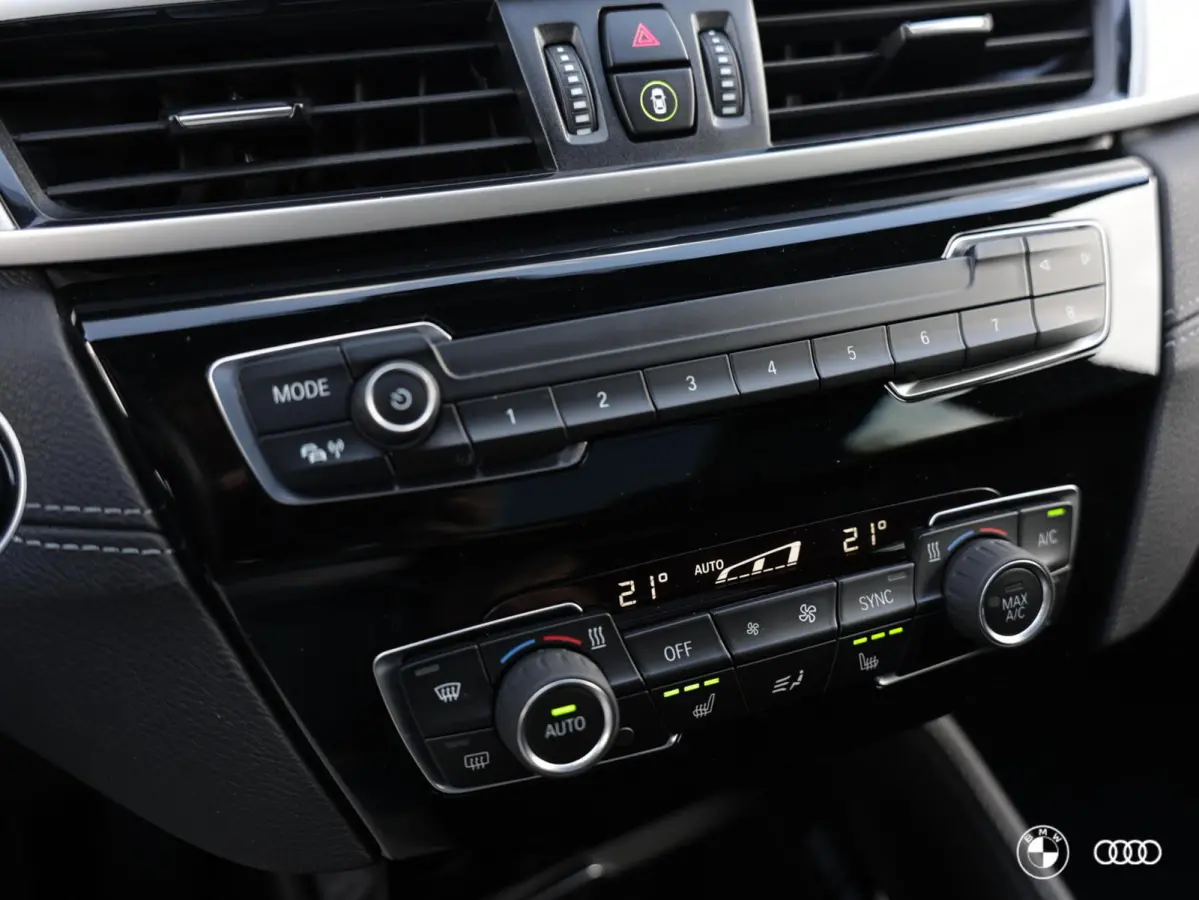 xDr25e M SPORT / PANODAK / ACC / HEADUP / CARPLAY / 19"
