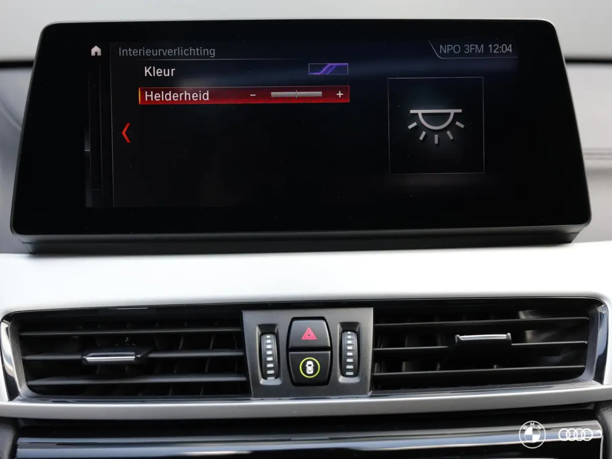 xDr25e M SPORT / PANODAK / ACC / HEADUP / CARPLAY / 19"