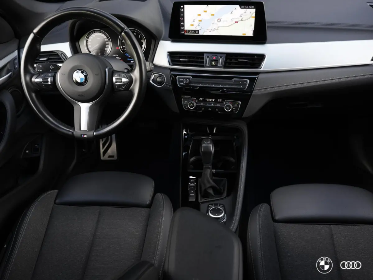 xDr25e M SPORT / PANODAK / ACC / HEADUP / CARPLAY / 19"