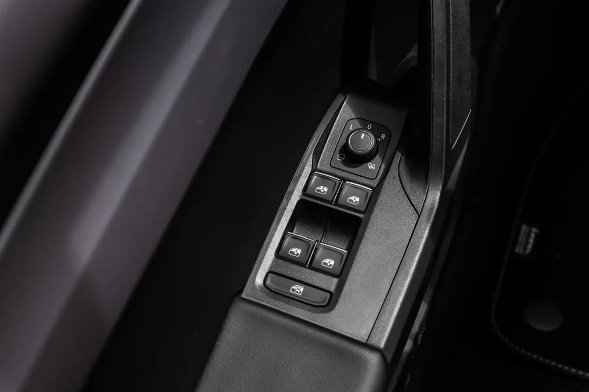1.5 TSI e-Hybrid 204pk FR Business | Stoel-/ Stuurwielverwarming | 18" Velgen