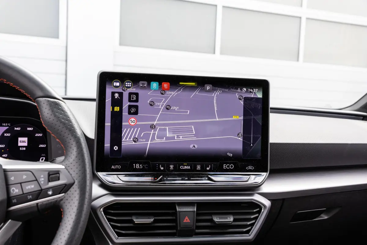 1.5 TSI e-Hybrid 204pk FR Business | Stoel-/ Stuurwielverwarming | 18" Velgen