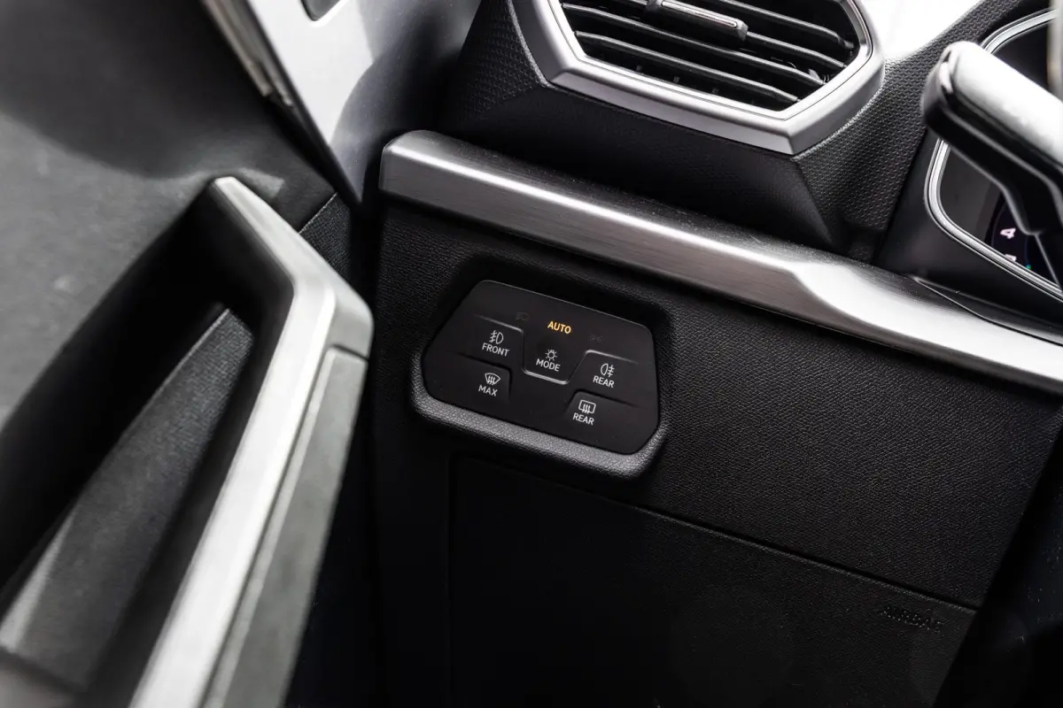 1.5 TSI e-Hybrid 204pk FR Business | Stoel-/ Stuurwielverwarming | 18" Velgen