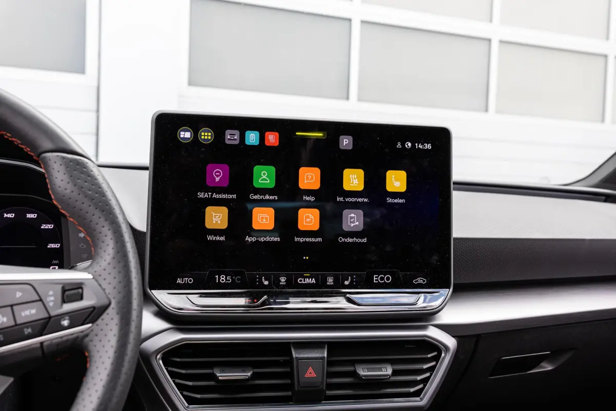 1.5 TSI e-Hybrid 204pk FR Business | Stoel-/ Stuurwielverwarming | 18" Velgen