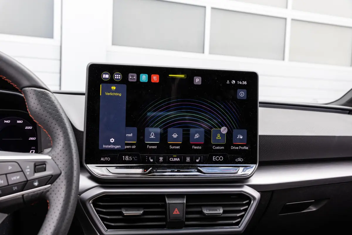 1.5 TSI e-Hybrid 204pk FR Business | Stoel-/ Stuurwielverwarming | 18" Velgen