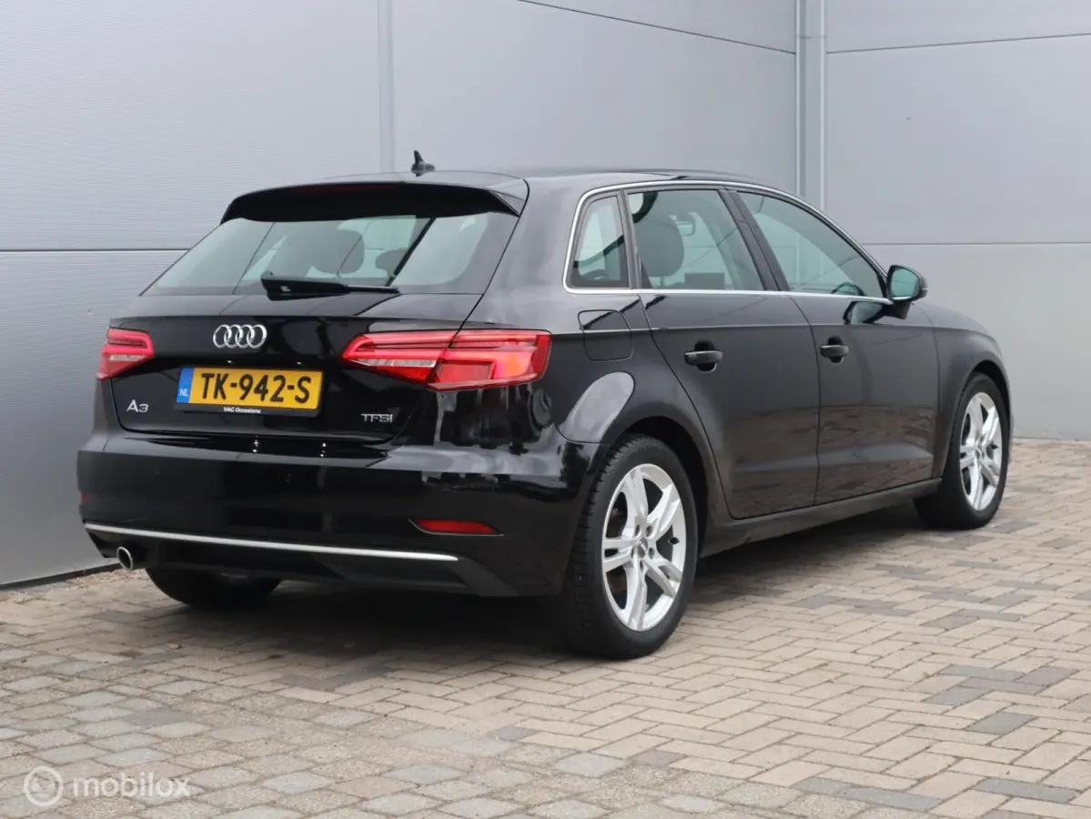 1.0 TFSI LED pdc Airco Cruise Navi 17 inch