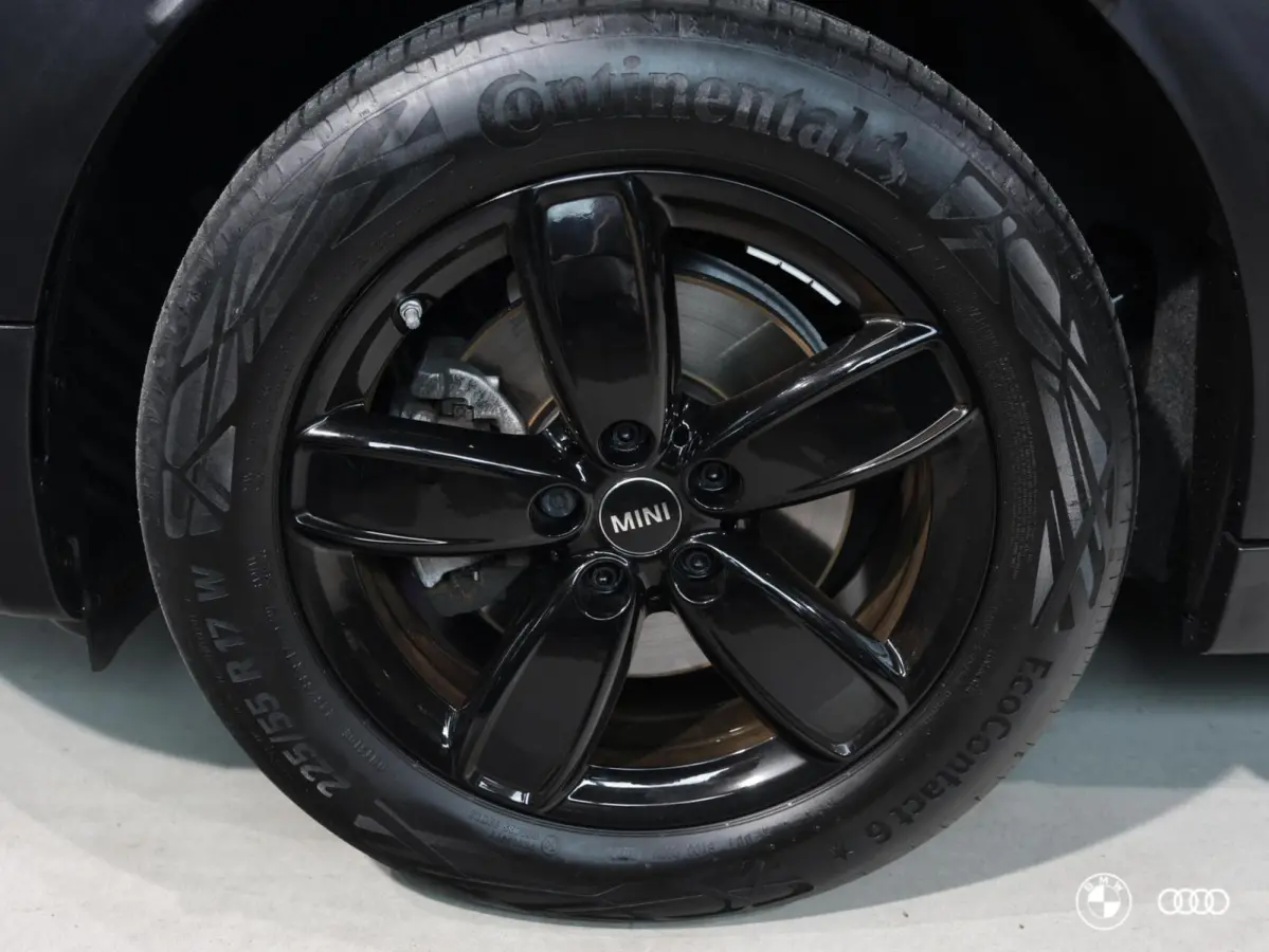 1.5 COOPER YOURS / PANODAK / MEMORY / ACC / LEDER / 17"