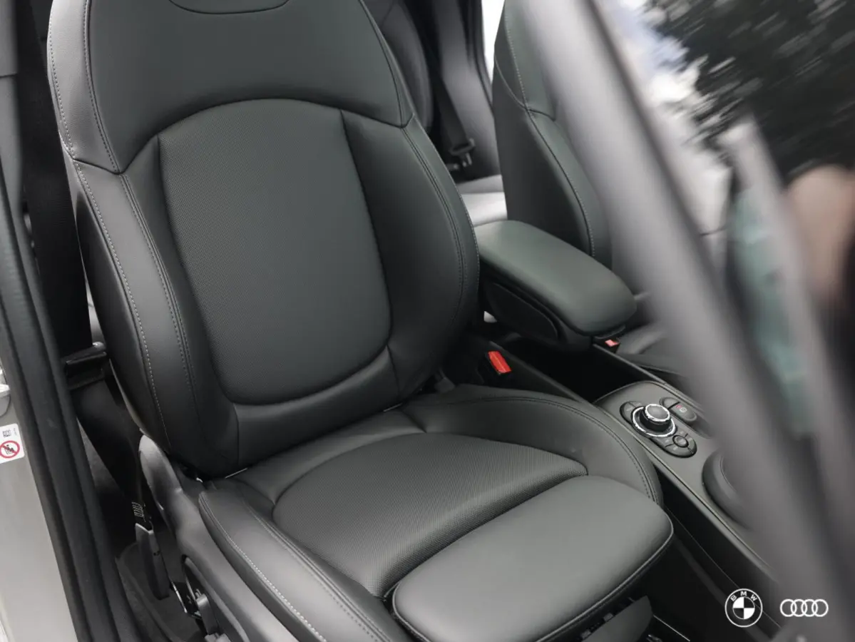 1.5 COOPER YOURS / PANODAK / MEMORY / ACC / LEDER / 17"