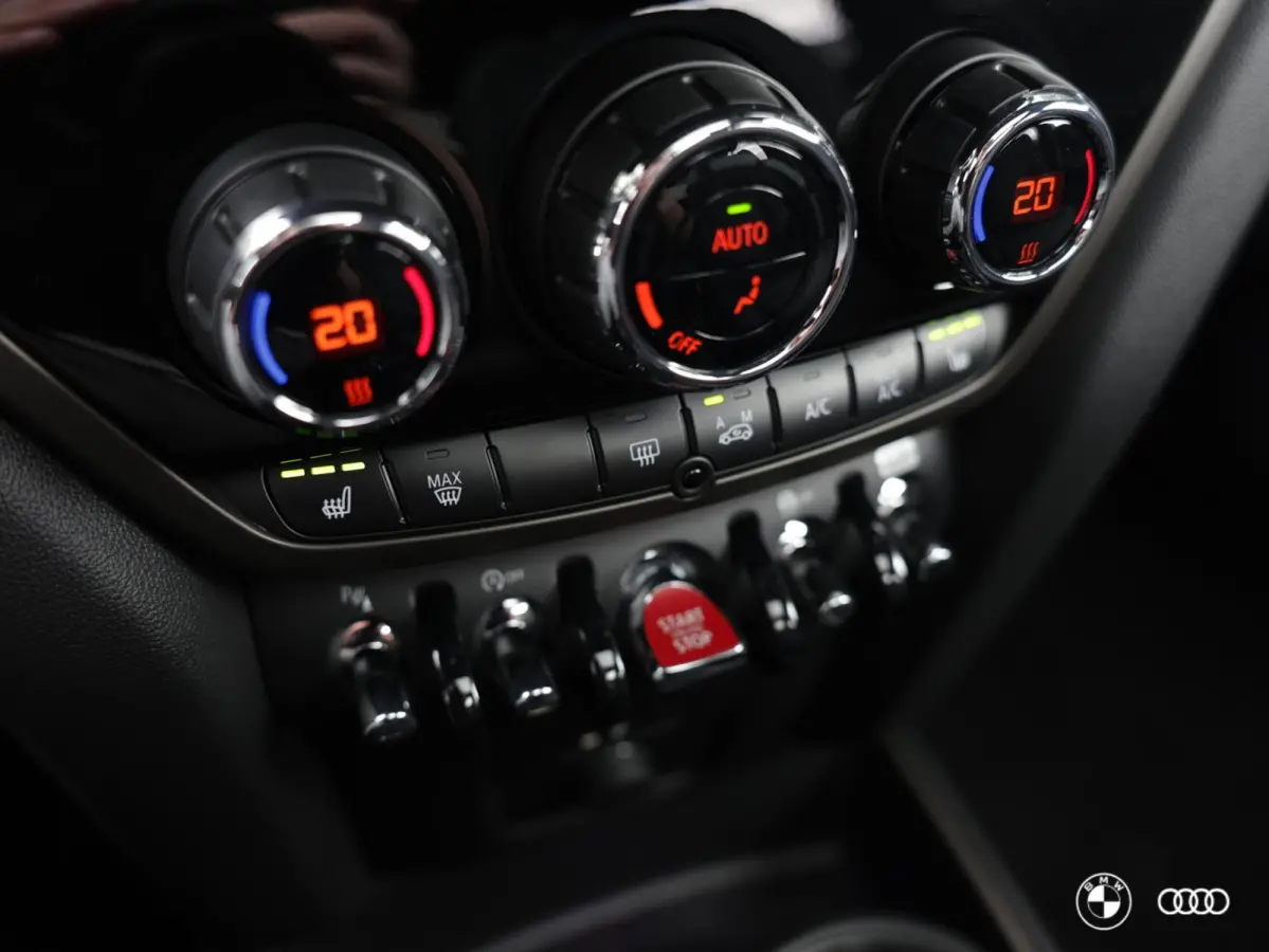 1.5 COOPER YOURS / PANODAK / MEMORY / ACC / LEDER / 17"