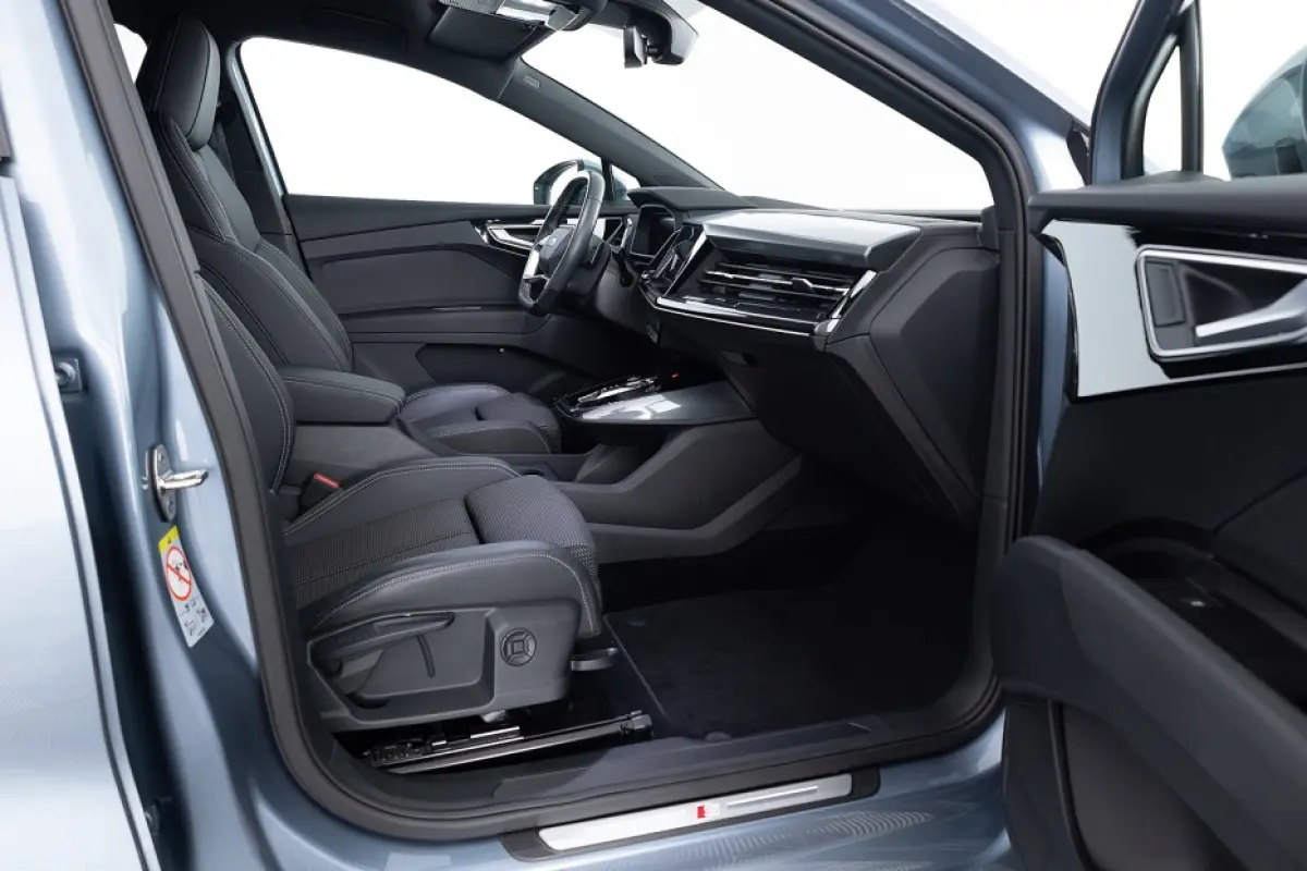 50 quattro S edition 77 kWh | Half LEDER | ECC | NAVI | CAMERA | Stoelverwarming | SOH: 88,8% |