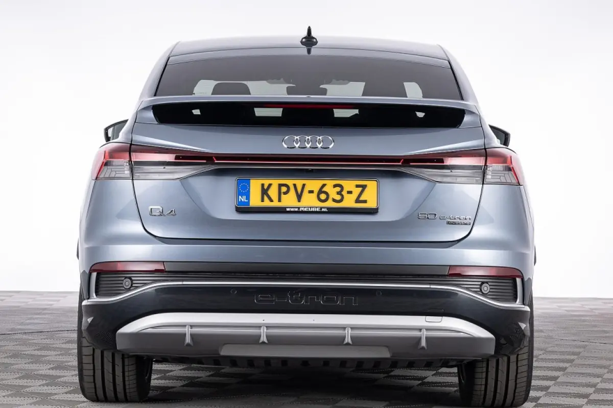 50 quattro S edition 77 kWh | Half LEDER | ECC | NAVI | CAMERA | Stoelverwarming | SOH: 88,8% |