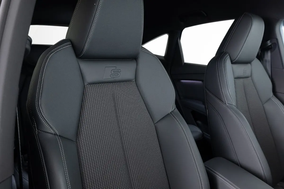 50 quattro S edition 77 kWh | Half LEDER | ECC | NAVI | CAMERA | Stoelverwarming | SOH: 88,8% |