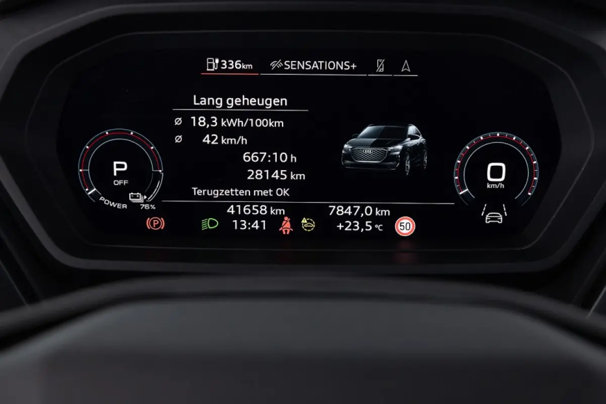 50 quattro S edition 77 kWh | Half LEDER | ECC | NAVI | CAMERA | Stoelverwarming | SOH: 88,8% |