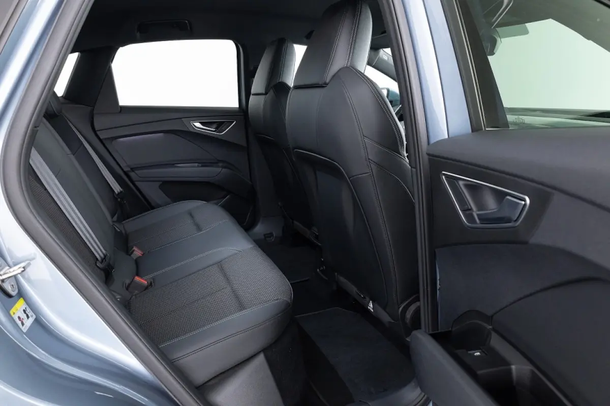50 quattro S edition 77 kWh | Half LEDER | ECC | NAVI | CAMERA | Stoelverwarming | SOH: 88,8% |