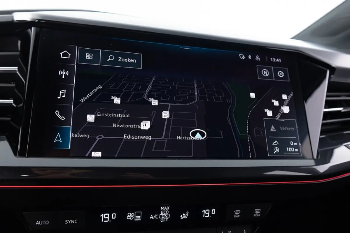50 quattro S edition 77 kWh | Half LEDER | ECC | NAVI | CAMERA | Stoelverwarming | SOH: 88,8% |