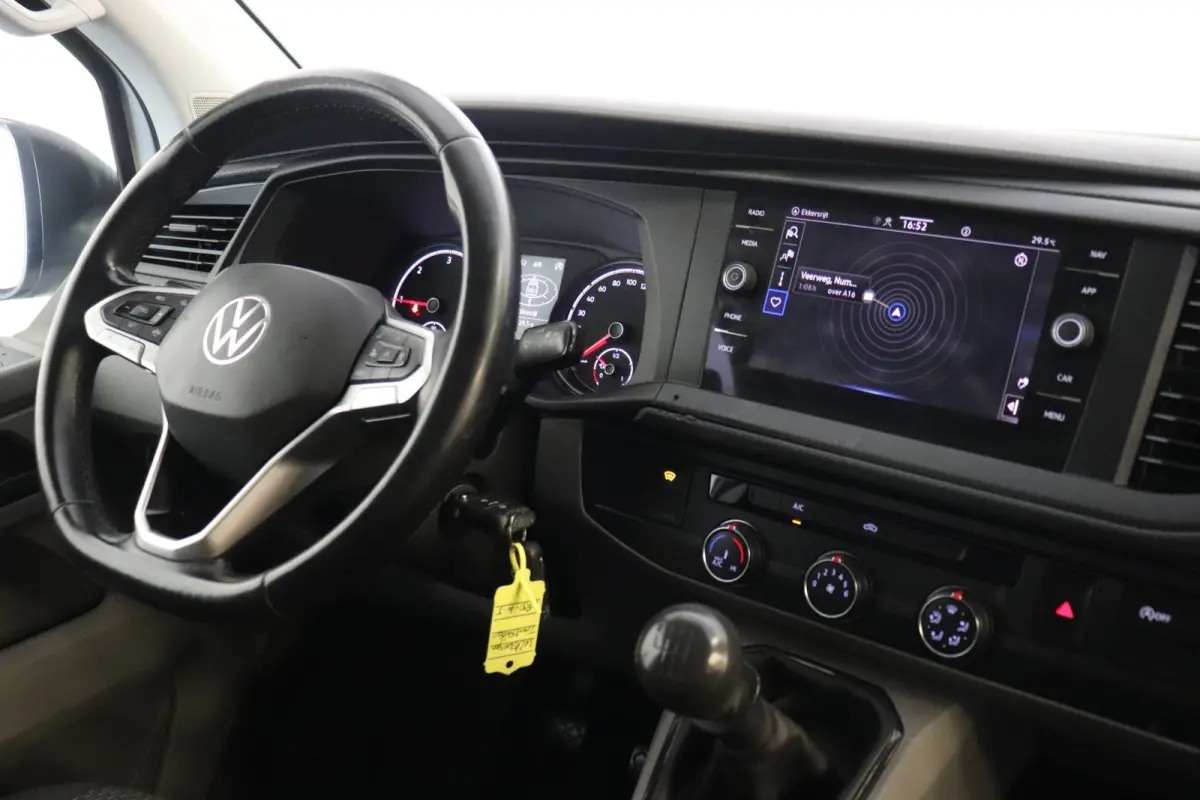 2.0 TDI 150PK EURO 6 - Airco - Cruise - PDC - € 15.900,- Excl.