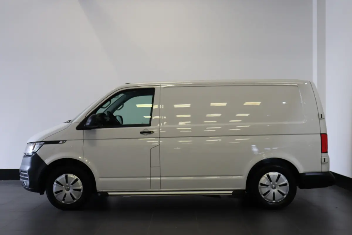 2.0 TDI 150PK EURO 6 - Airco - Cruise - PDC - € 15.900,- Excl.