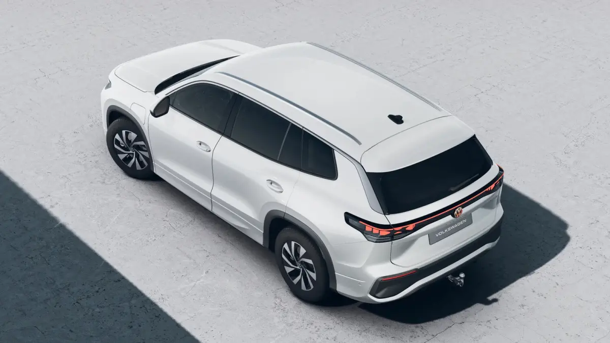 Life Edition | 'App-Connect' draadloze smartphone integratie | Automatische afstandsregeling (Adaptive Cruise Control) | Buitenspiegels elektrisch instel-, verwarm- en inklapbaar