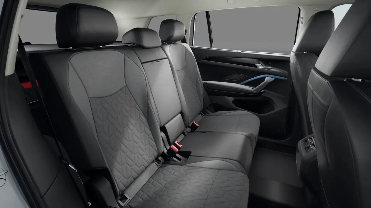 Life Edition | 'App-Connect' draadloze smartphone integratie | Automatische afstandsregeling (Adaptive Cruise Control) | Buitenspiegels elektrisch instel-, verwarm- en inklapbaar