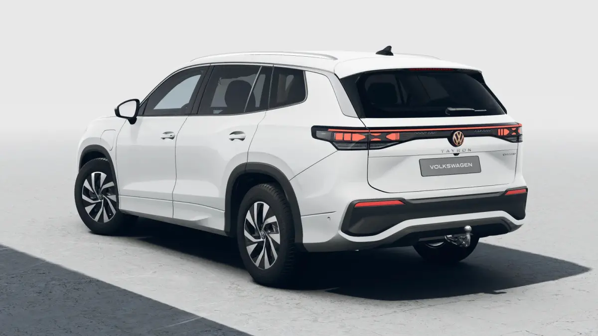 Life Edition | 'App-Connect' draadloze smartphone integratie | Automatische afstandsregeling (Adaptive Cruise Control) | Buitenspiegels elektrisch instel-, verwarm- en inklapbaar
