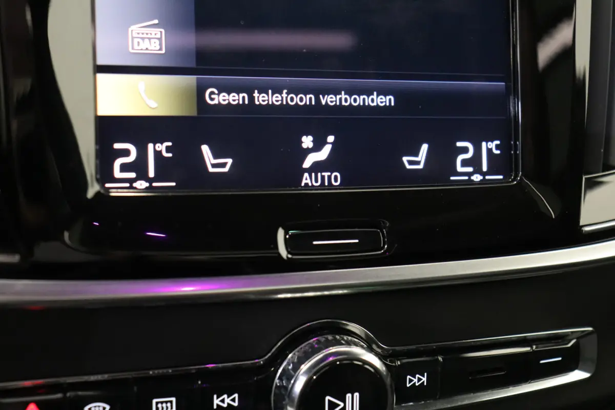 2.0 T8 AWD R-Design 391PK | Pano | H&K Audio | Head Up | Memory | €31.900,- Incl. BTW.