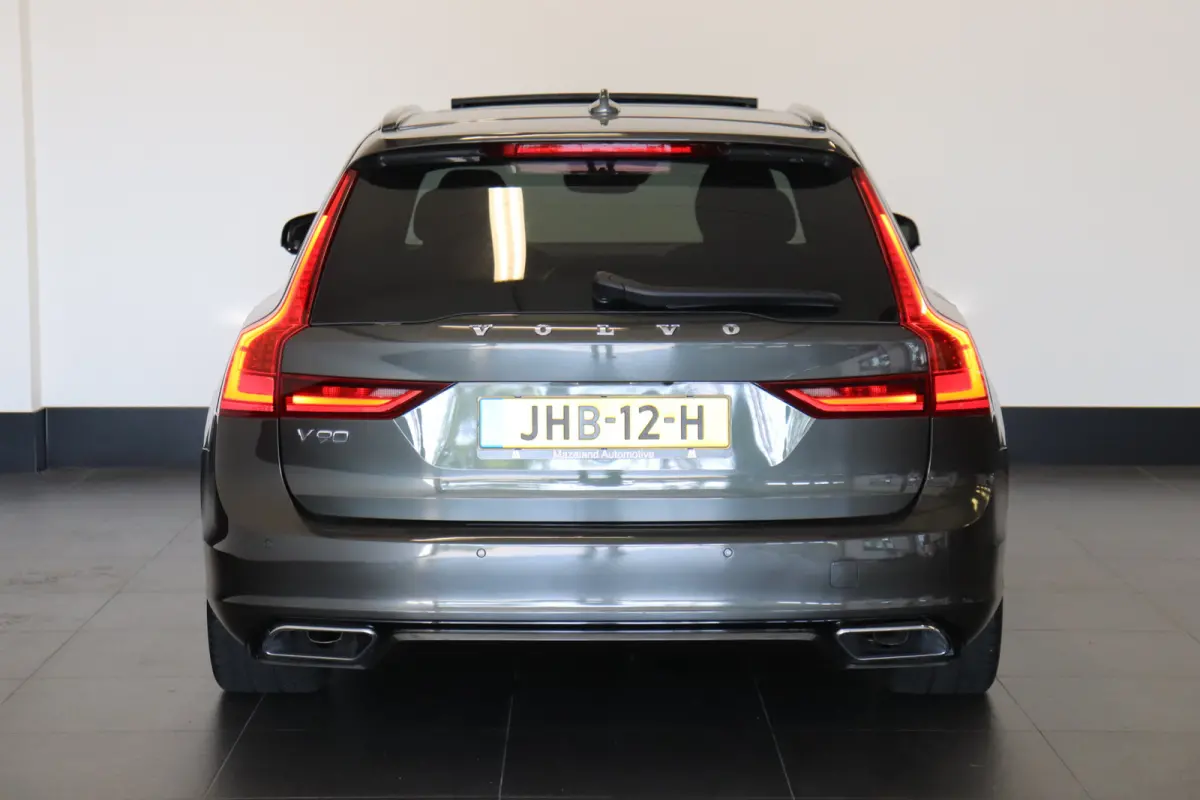 2.0 T8 AWD R-Design 391PK | Pano | H&K Audio | Head Up | Memory | €31.900,- Incl. BTW.