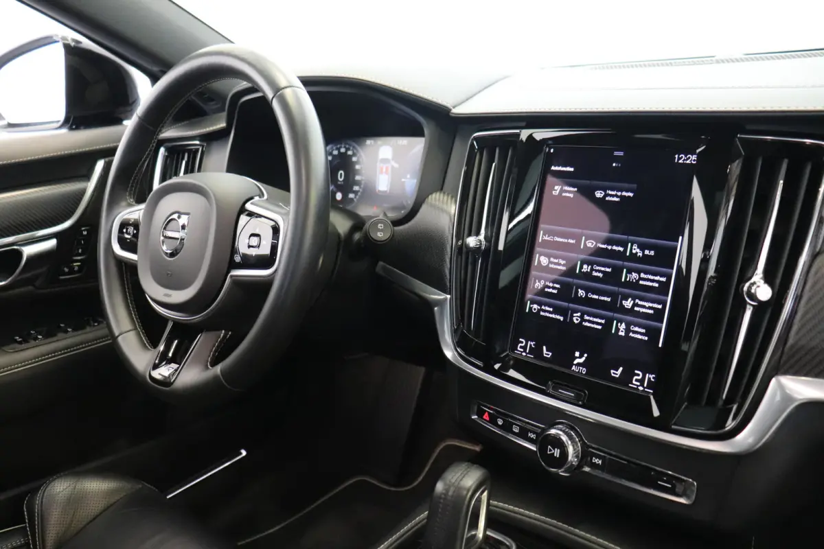 2.0 T8 AWD R-Design 391PK | Pano | H&K Audio | Head Up | Memory | €31.900,- Incl. BTW.