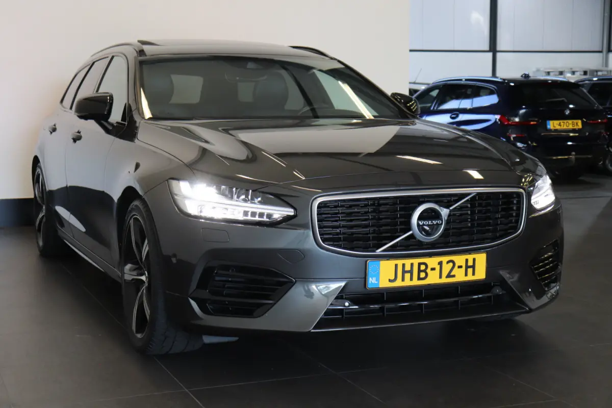 2.0 T8 AWD R-Design 391PK | Pano | H&K Audio | Head Up | Memory | €31.900,- Incl. BTW.